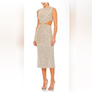 Mac DUGGAL Silver Sequin Front Twist Cut Out Sheath Dress